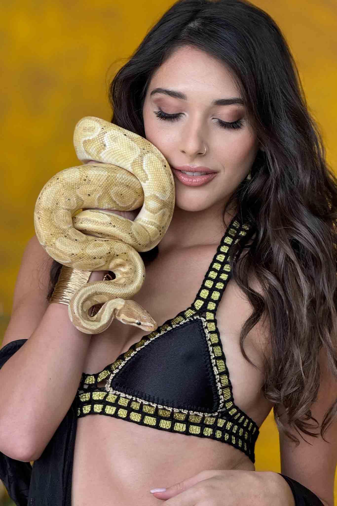Aria Sloane
